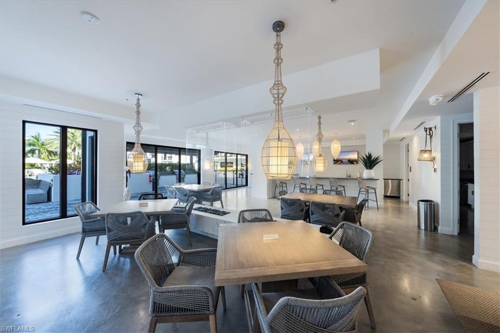 1111 Central AVE # 401