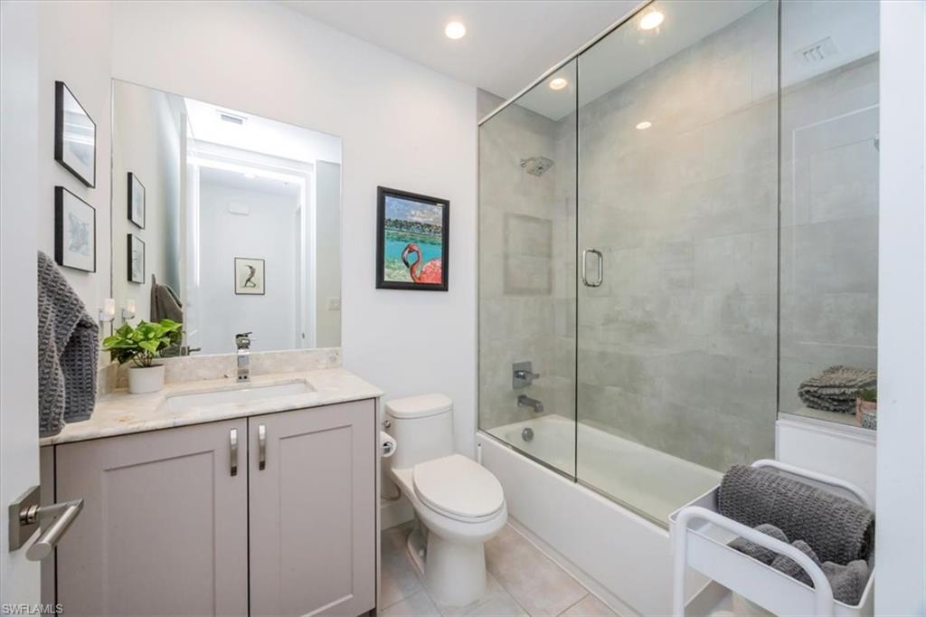 1111 Central AVE # 401