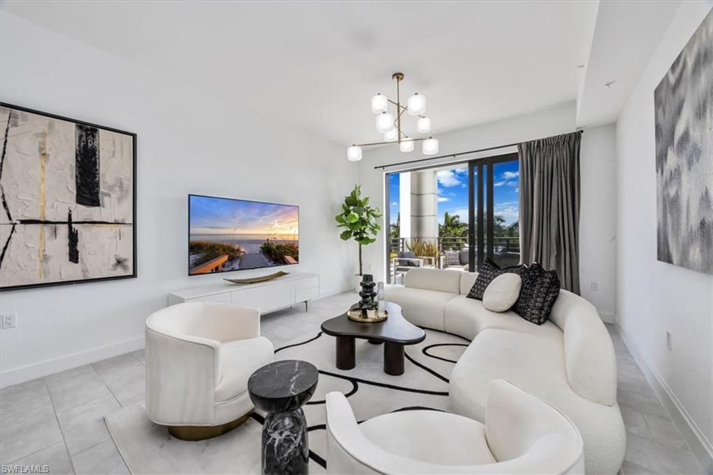 1111 Central AVE # 401