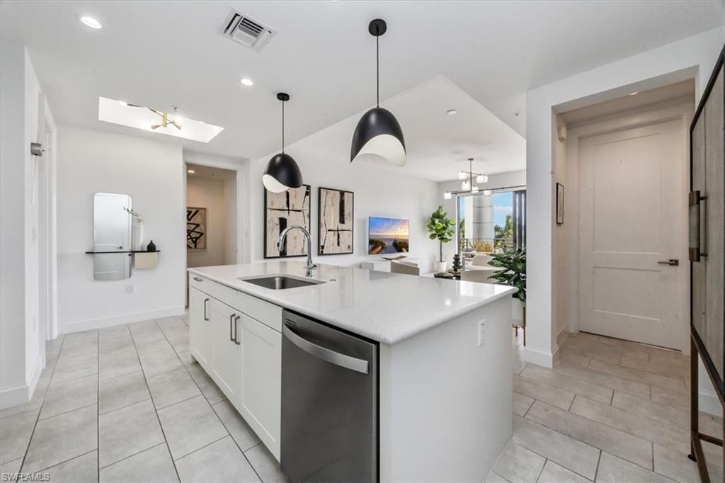 1111 Central AVE # 401