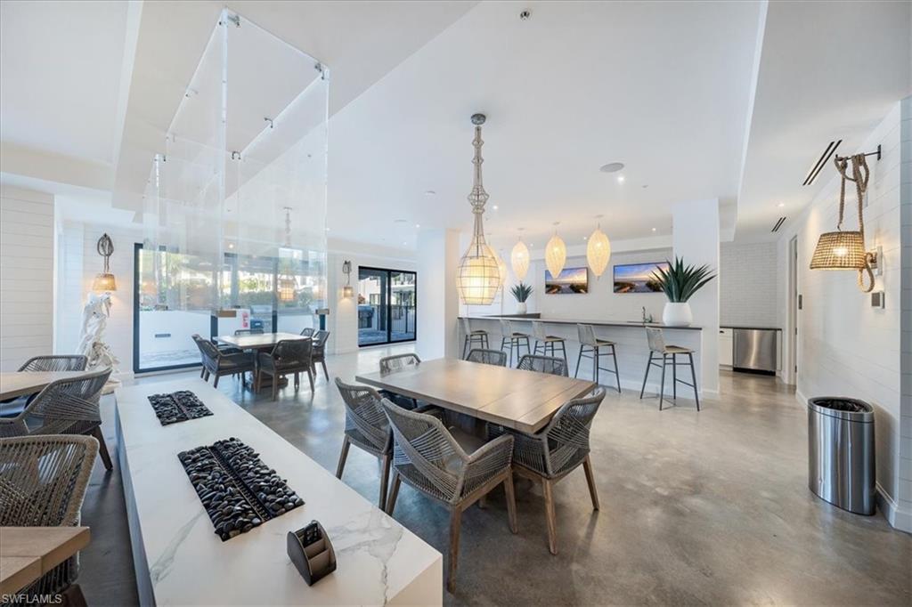 1111 Central AVE # 401