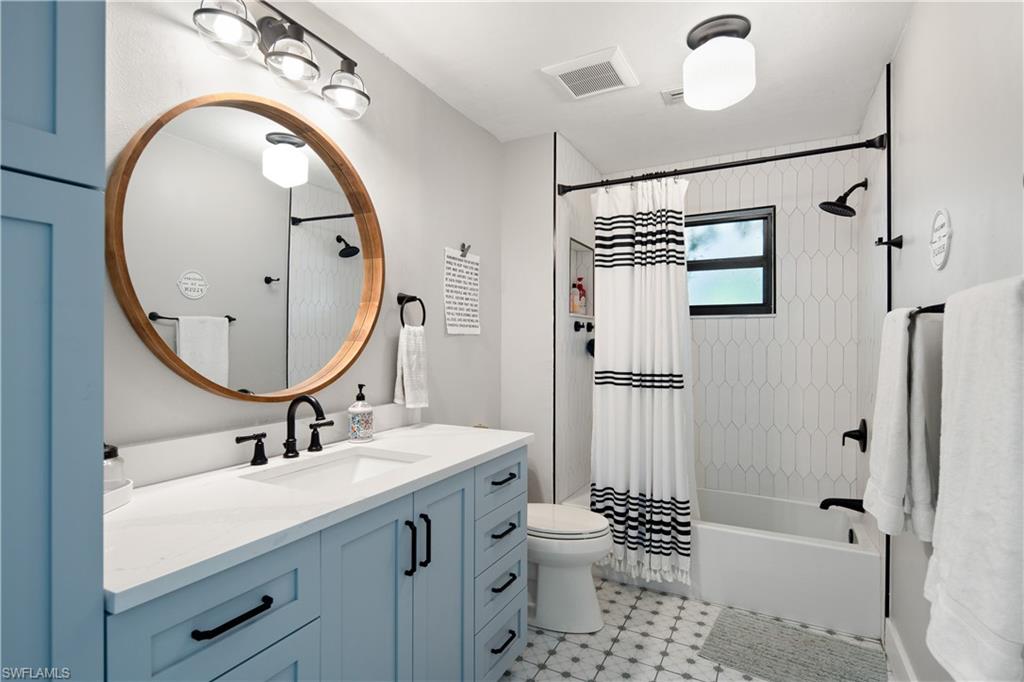 5900 Cypress Hollow WAY