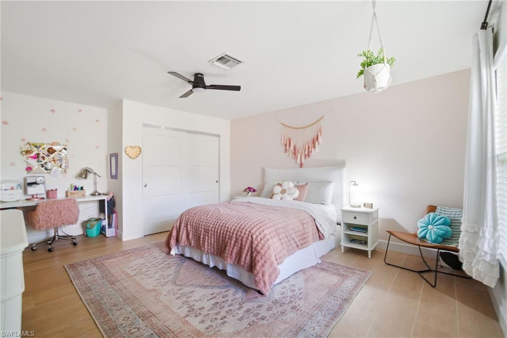 5900 Cypress Hollow WAY