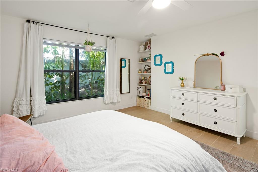 5900 Cypress Hollow WAY