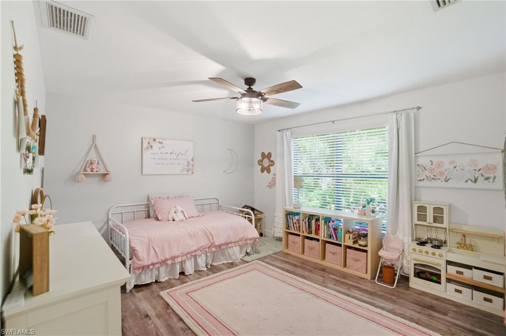 5900 Cypress Hollow WAY