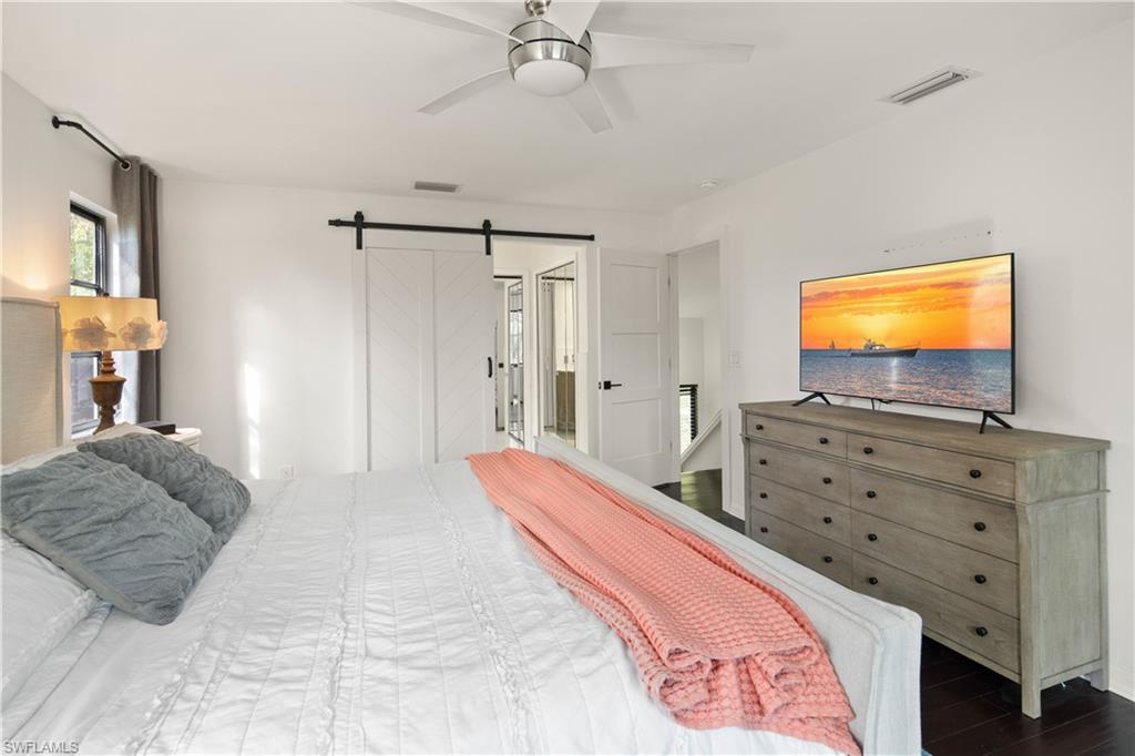 5900 Cypress Hollow WAY