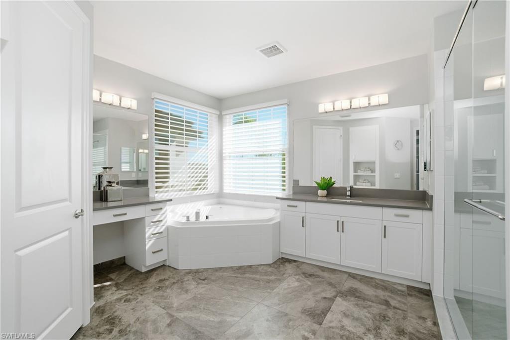 4654 Kensington CIR