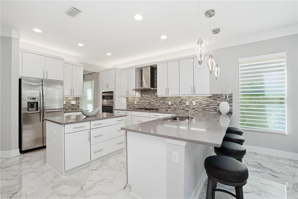 4654 Kensington CIR