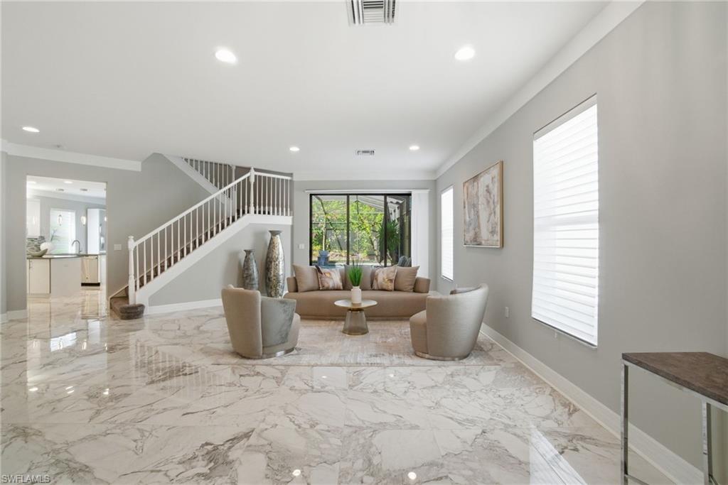 4654 Kensington CIR