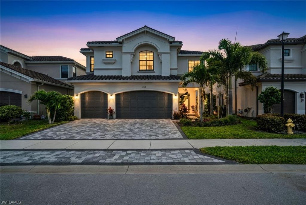 4654 Kensington CIR