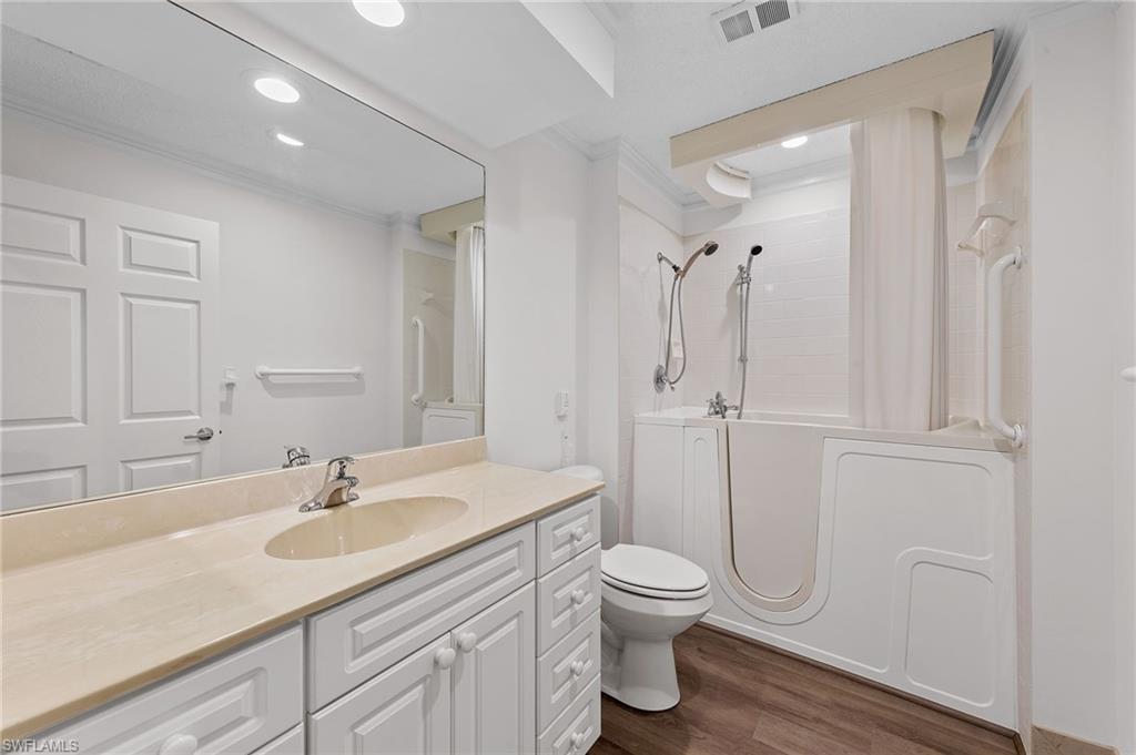 405 Arbor Lake DR # 103 Unit: 4-103