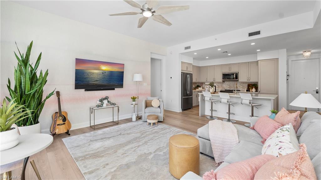 1111 Central AVE # 207