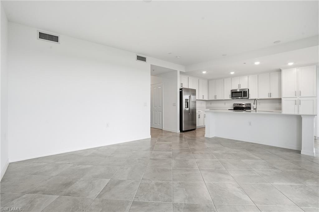 15345 Green Acres AVE # 2127