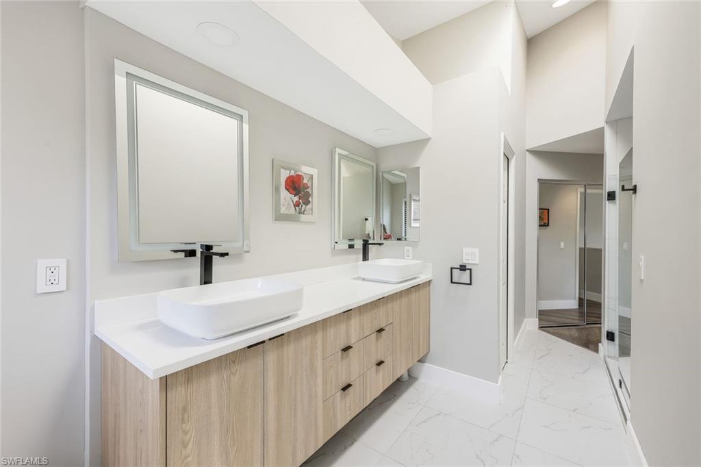 27106 Oakwood Lake DR