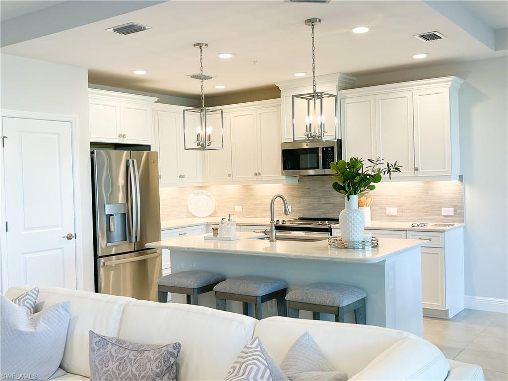 2555 Seychelles DR # 402