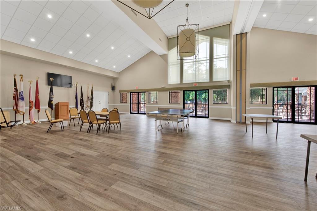 10460 Washingtonia Palm WAY # 1327