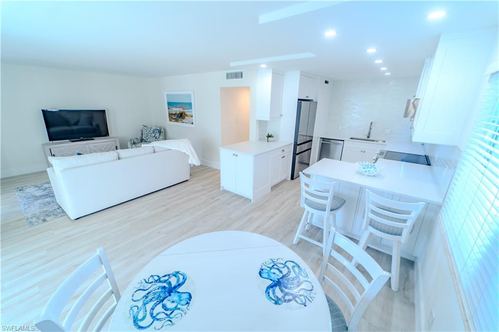 354 Harbour DR # 354