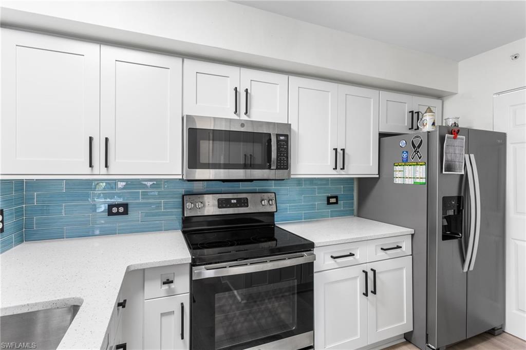 8940 Colonnades CT E 713