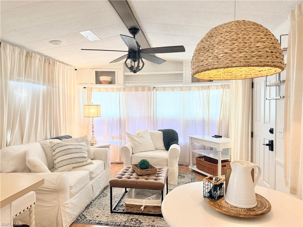 4520 Robert E Lee BLVD E