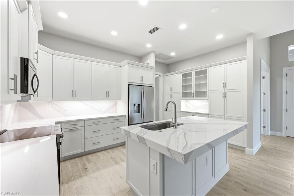 8937 Calypso CT