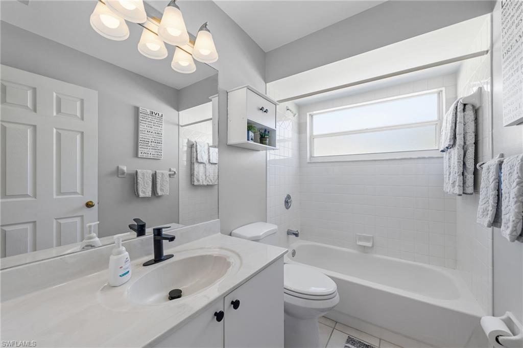 18048 Horseshoe Bay CIR