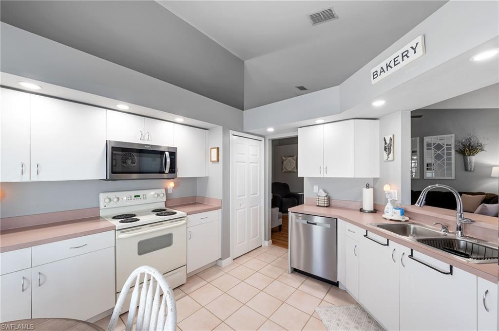 18048 Horseshoe Bay CIR