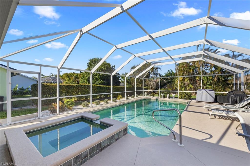 18048 Horseshoe Bay CIR