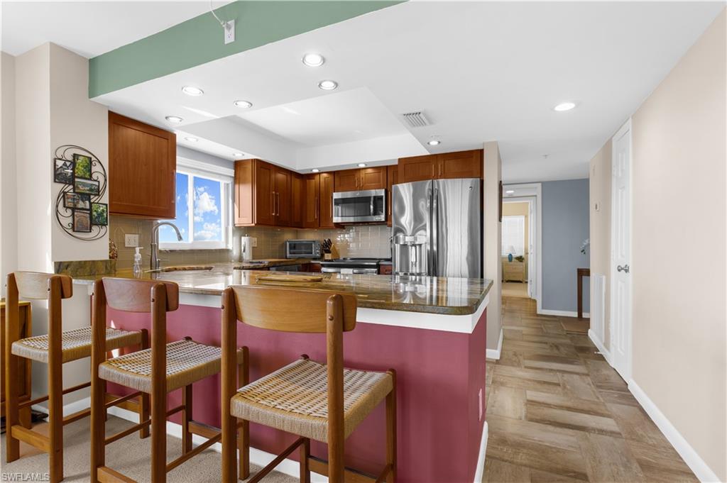 345 Mango ST 406