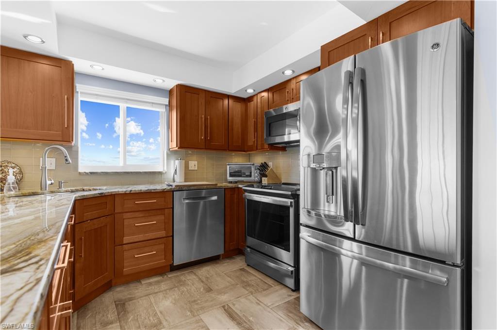 345 Mango ST 406