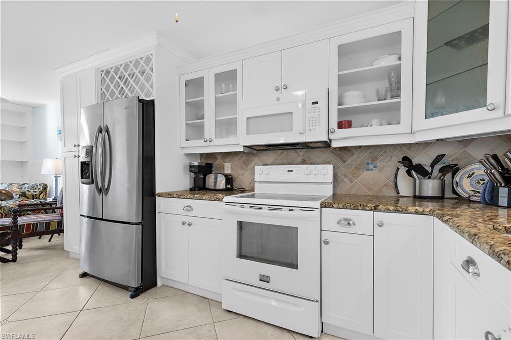 1190 Yesica Ann CIR B101