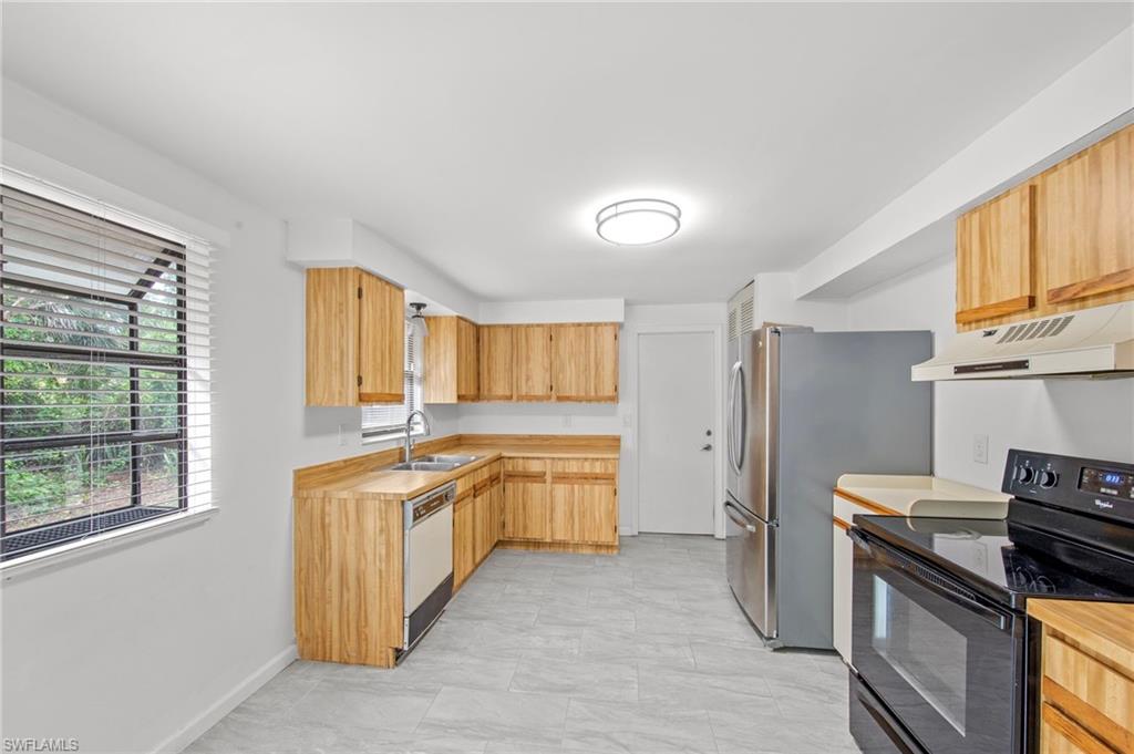 7280 Captiva BLVD