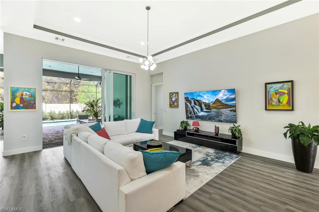 3754 Sapphire Cove CIR