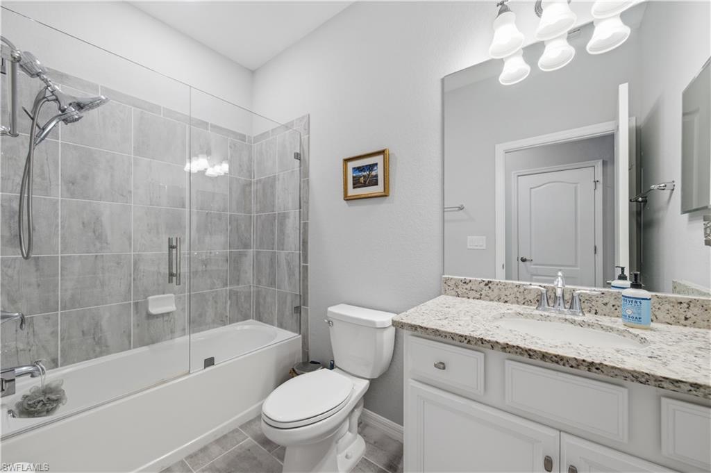 19584 Utopia LN