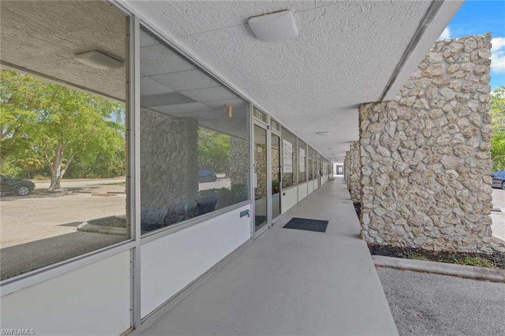 1078, 1080, 1082 6th AVE N 18