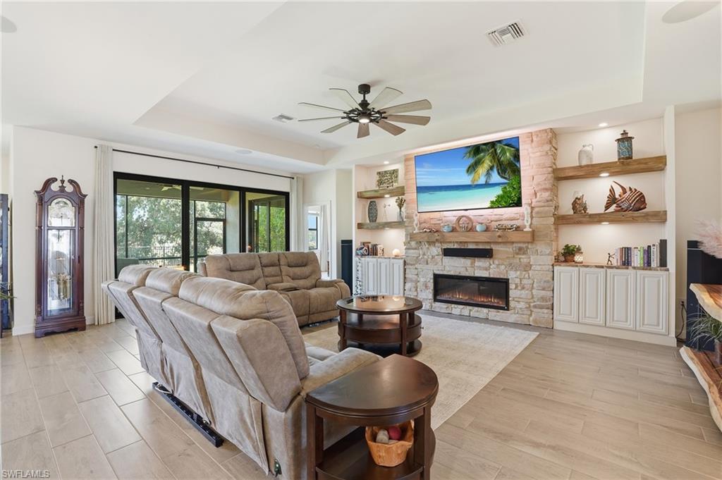 10896 Timber Creek DR