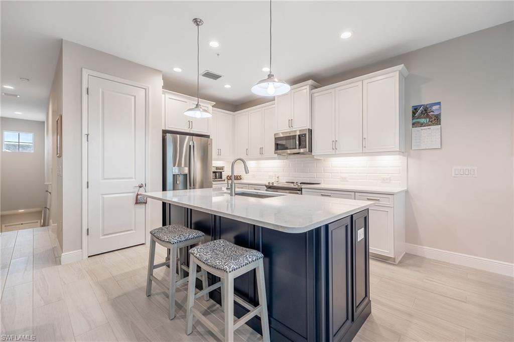 2555 Seychelles DR 406