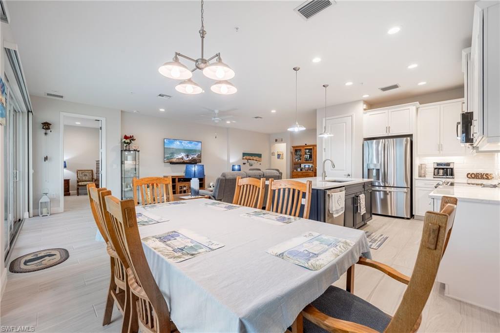 2555 Seychelles DR 406