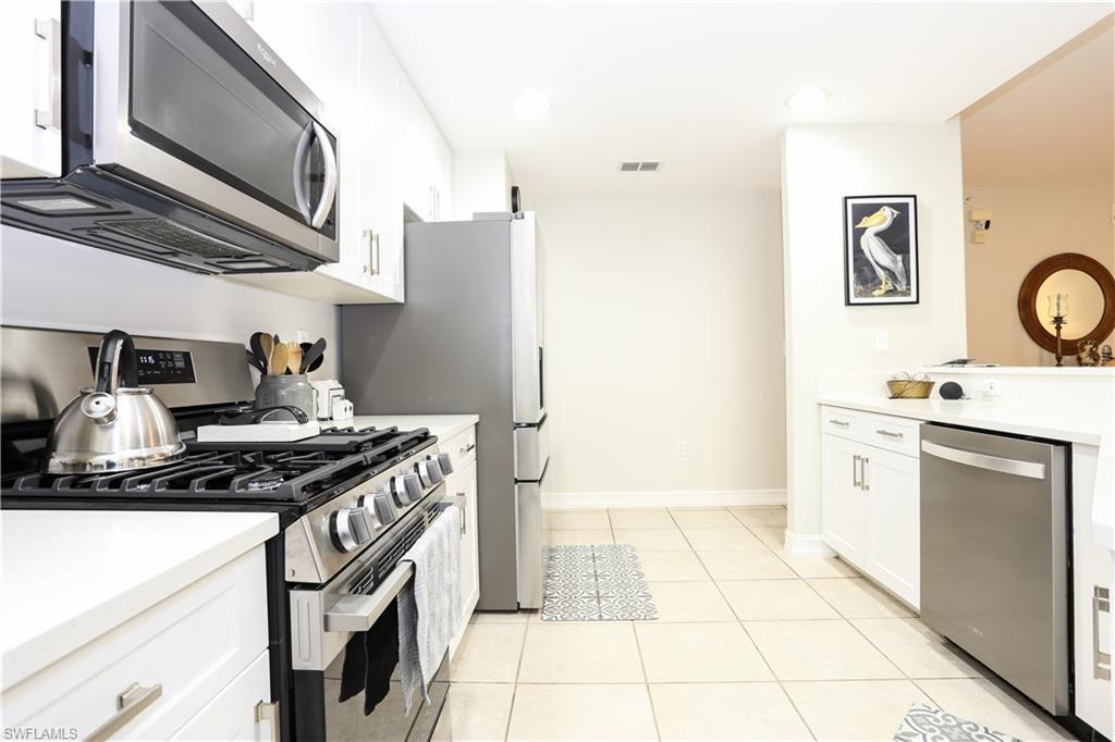 1710 Tarpon Bay DR S 4