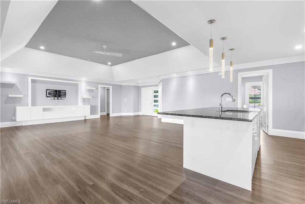 9882 Campbell CIR