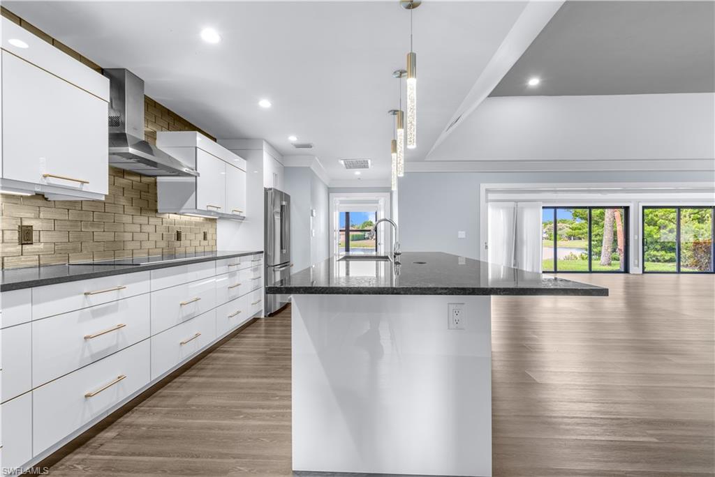 9882 Campbell CIR