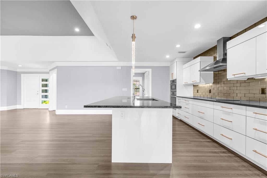 9882 Campbell CIR