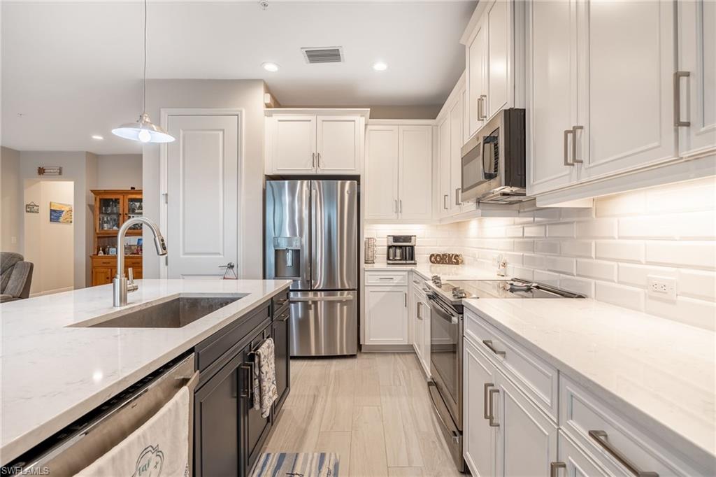 2555 Seychelles DR 406