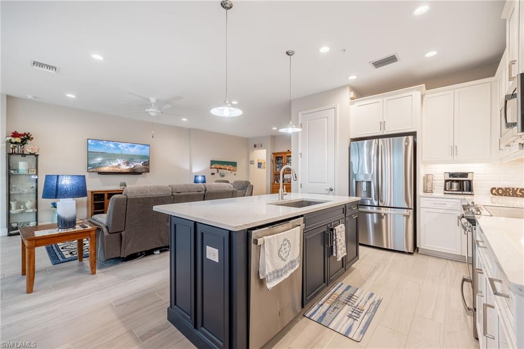 2555 Seychelles DR 406