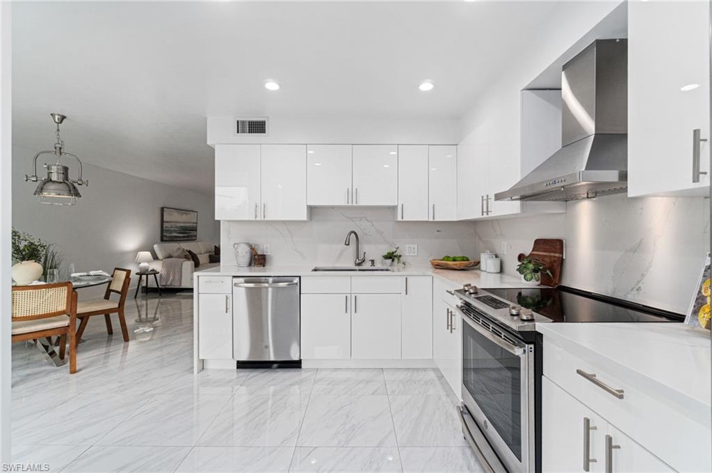 995 9th AVE S 4