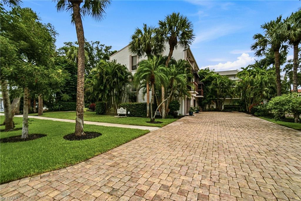 995 9th AVE S 4