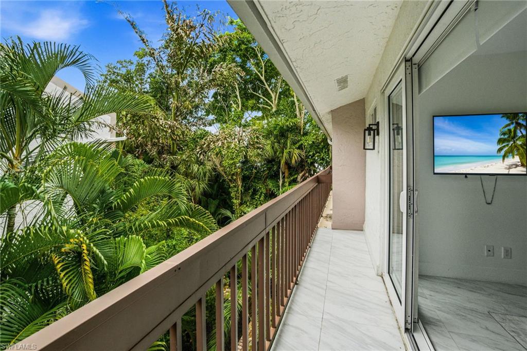 995 9th AVE S 4