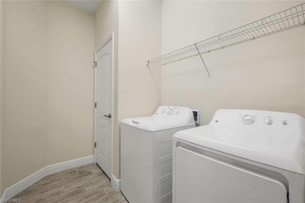 2343 Sheen LN 405