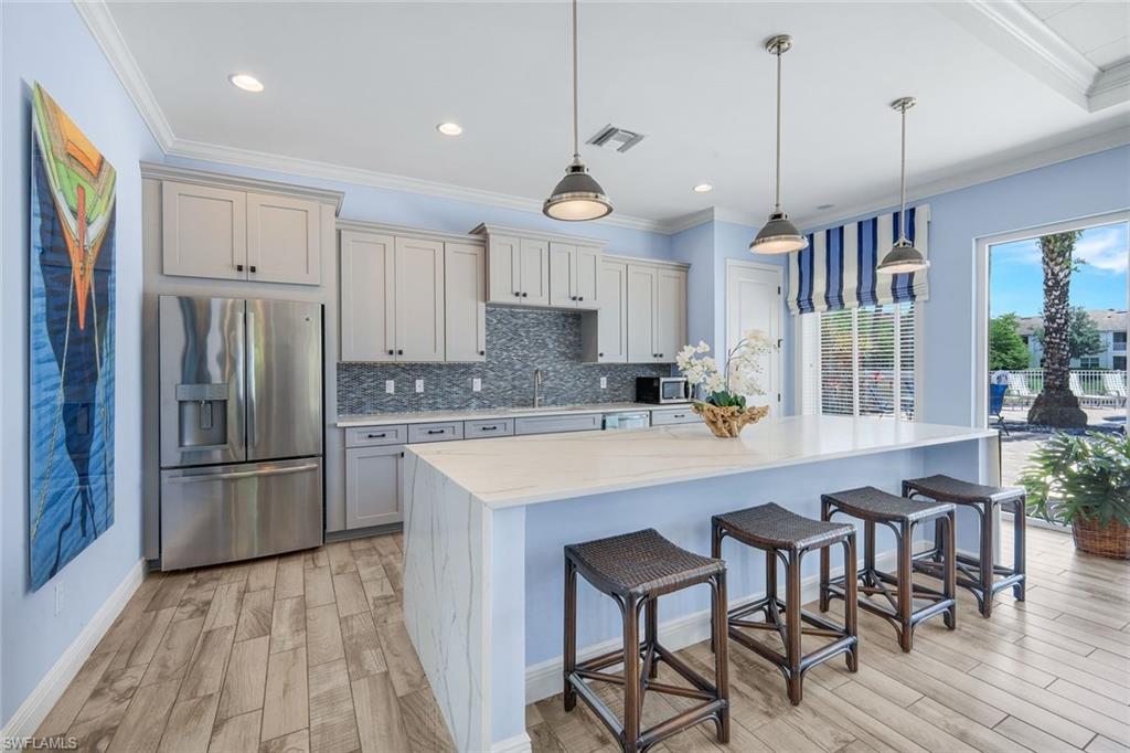 2343 Sheen LN 405