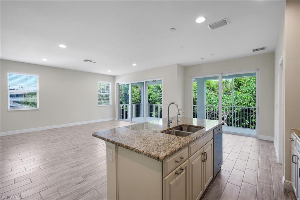 2343 Sheen LN 405