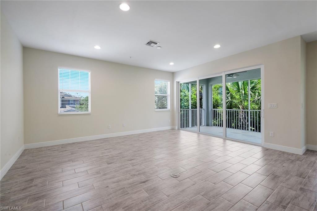 2343 Sheen LN 405